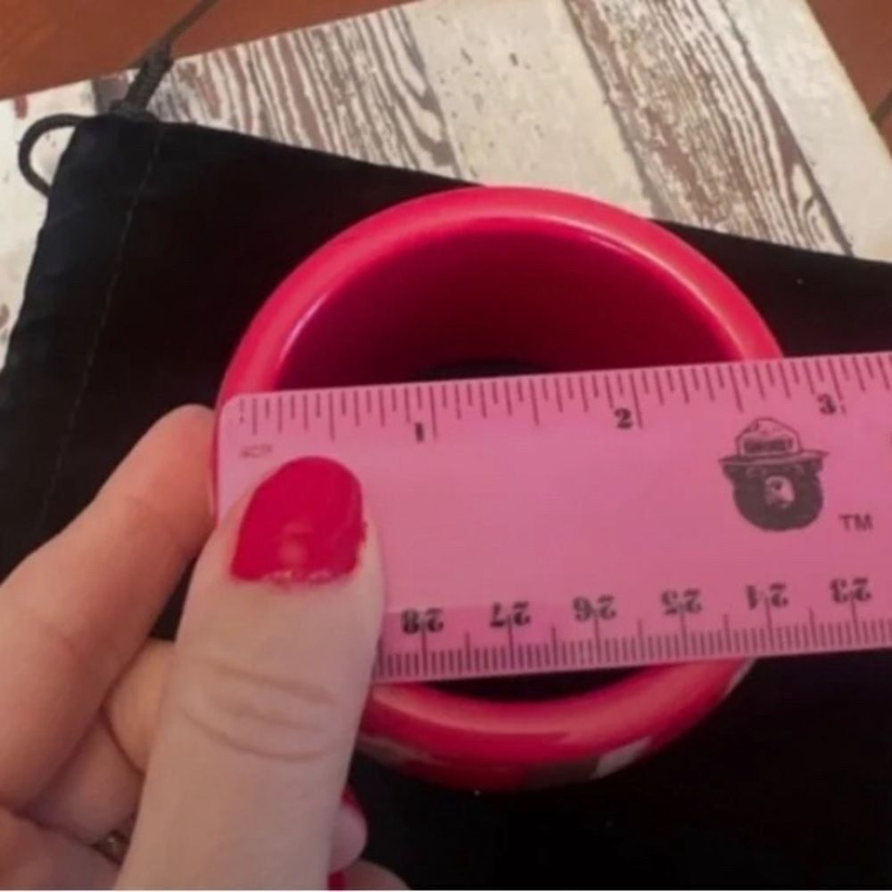 VTG *DIOR* RARE COLOR! Pink! Jungle Resin Bangle Bracelet - Picture 6 of 8